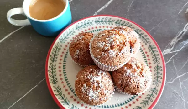 Muffins with Walnuts and Carrots