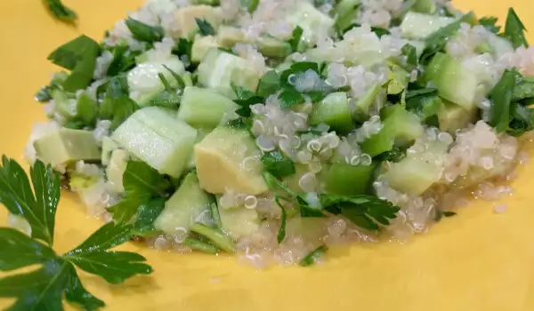 Parsley Salad with Quinoa and Avocado