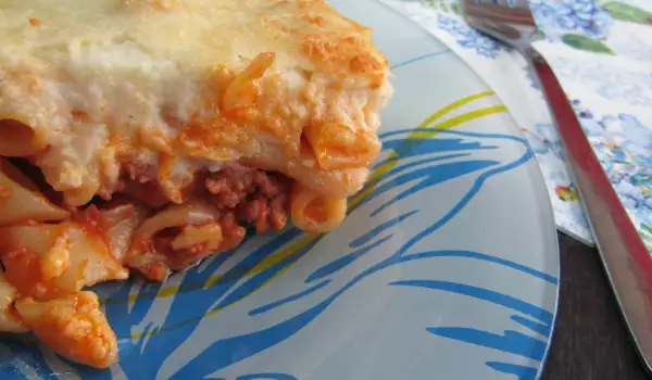 Greek-Style Oven-Baked Macaroni with Minced Meat