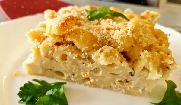 Oven-Baked Macaroni and Cheese