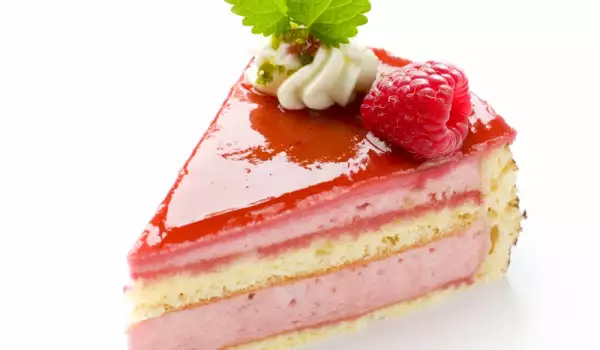 Raspberry Cake with Jelly