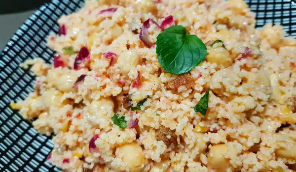 Moroccan Couscous with Chickpeas