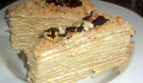 Medovik Cake