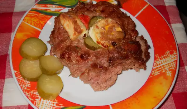 Meat Nest with Eggs, Pickles and Cream Cheese