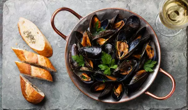 What Spices are Added to Mussels?