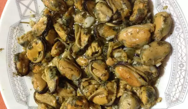Delicious and Fragrant Mussels in a Pan