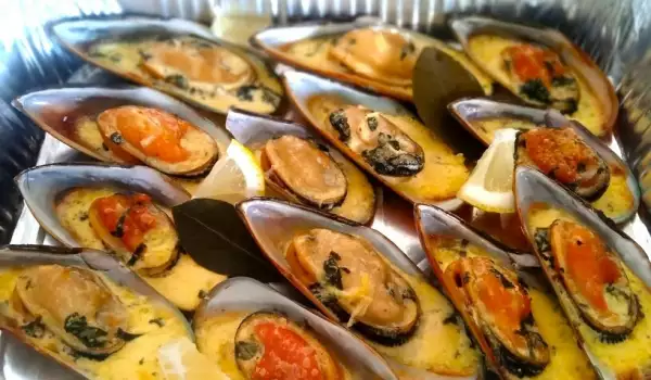 Baked New Zealand Mussels with Parmesan