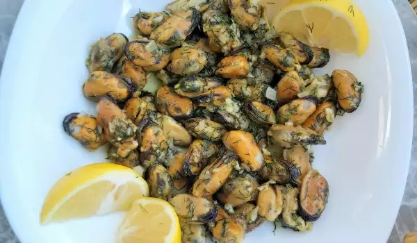 Pan-Fried Mussels Dill and Garlic