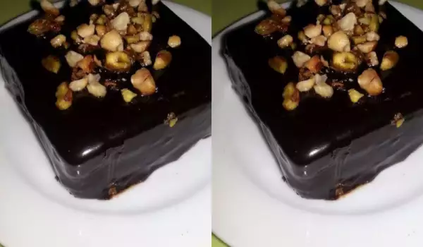 Mini Cakes with Nuts