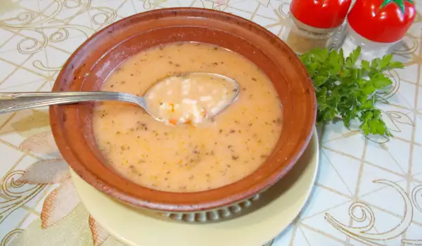 Dairy Soup with Rice and Aromatic Herbs
