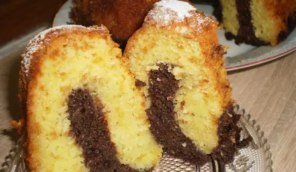 Moist Sponge Cake with Cocoa