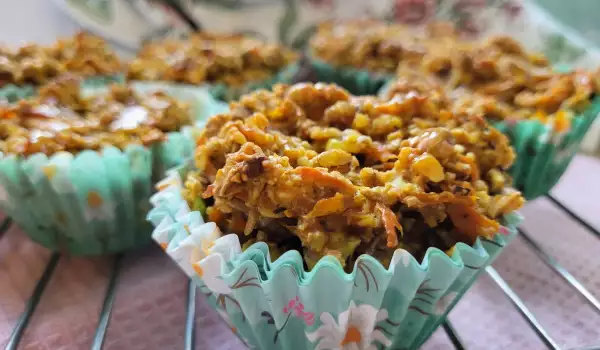 Carrot Muffins with Pistachio