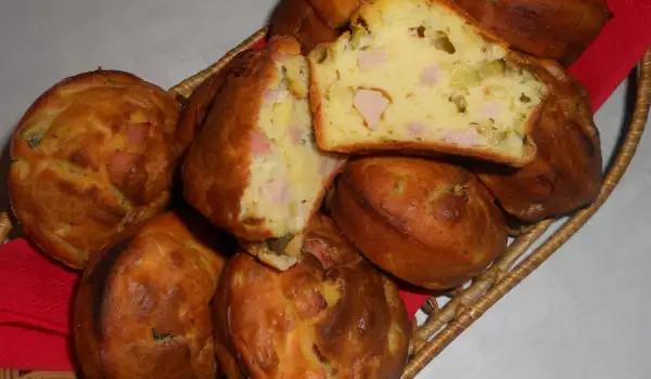 Savory Muffins with Egg and Bacon