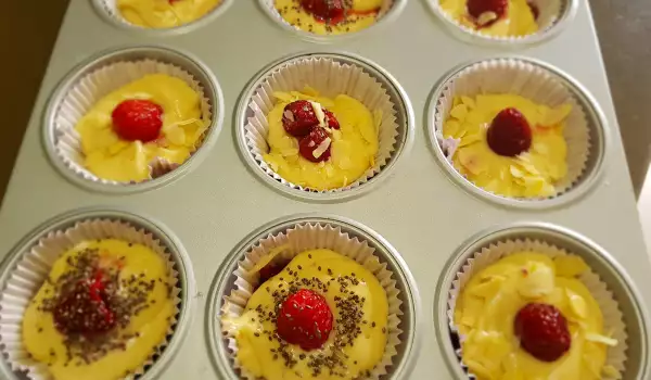 Quick Muffins with Frozen Fruit