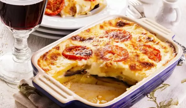 Vegetable Moussaka with Eggplants and Tomatoes