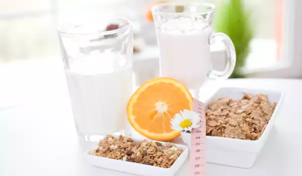 Milk and muesli