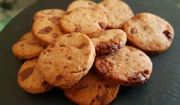 Honey Biscuits with Spelt and Chocolate