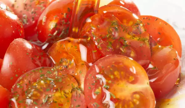 Tomatoes with olive oil