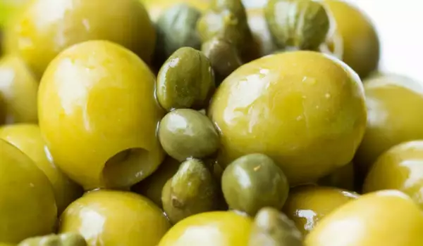 Olives with capers