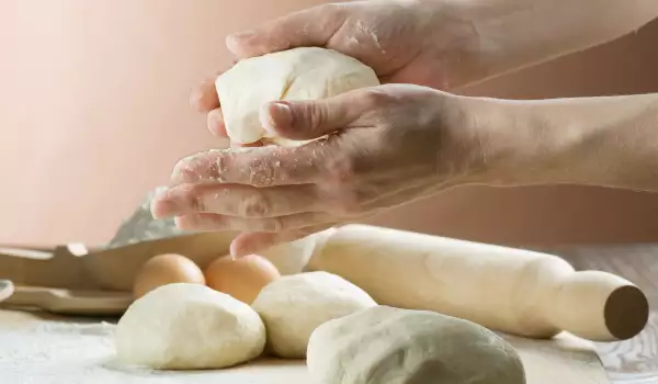 How to Prevent Dough from Becoming Sticky?