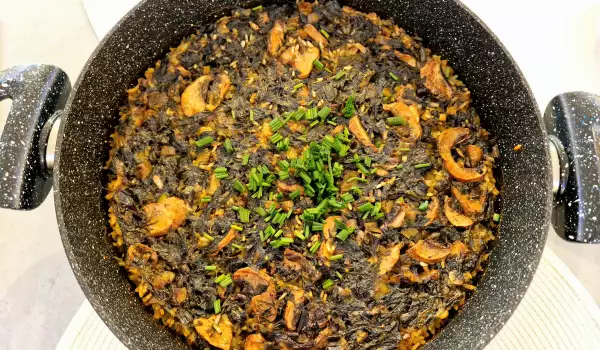 Oven-Baked Rice with Dock and Wild Field Mushrooms