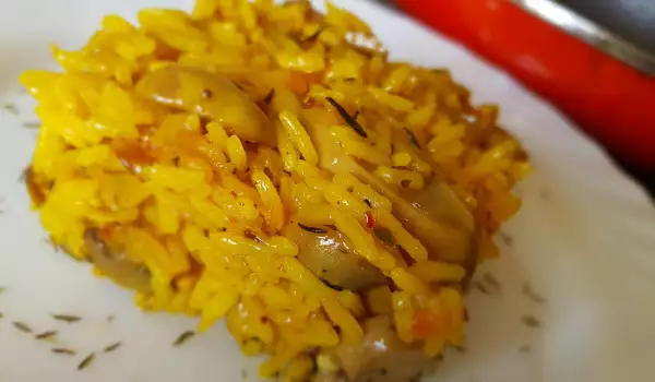Pan-Fried Spicy Long Grain Rice with Mushrooms