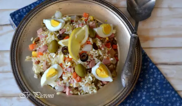 Rice Salad with Tuna and Vegetables