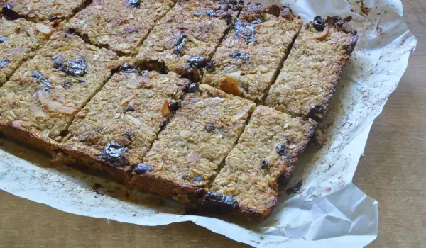 Oat Bars with Peanut Butter and Bananas