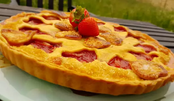 Strawberry Pie with Vanilla Flavor