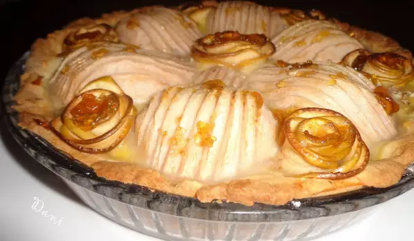 Pie with Pears and Cream