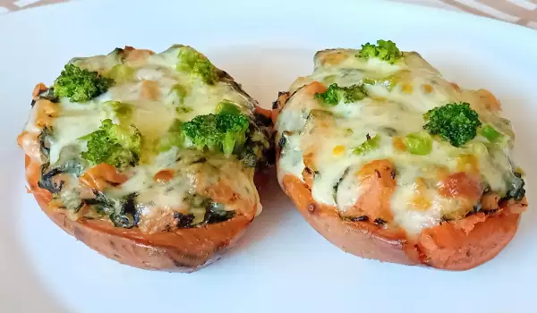 Stuffed Sweet Potato with Broccoli