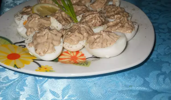 Stuffed Boiled Eggs with a Mushroom Mousse