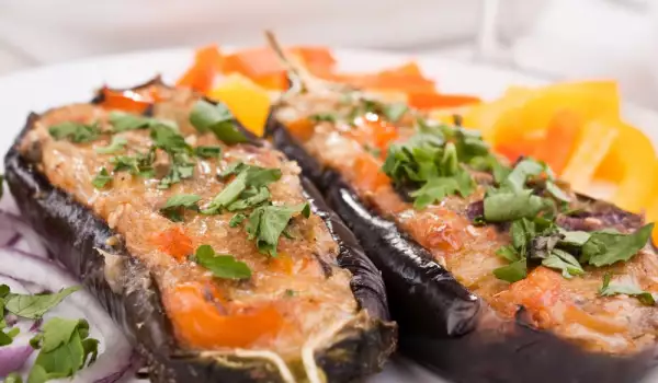 Stuffed Eggplant with Steamed Vegetables