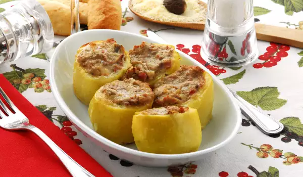 Stuffed Peppers in Puff Pastry