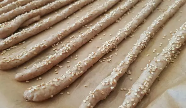 Whole Grain Cracker Sticks for Kids