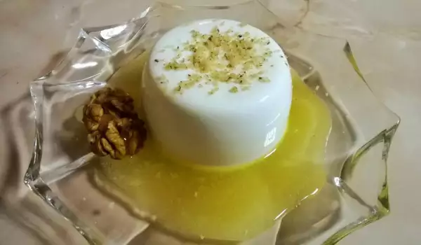 Panna Cotta with Honey and Walnuts