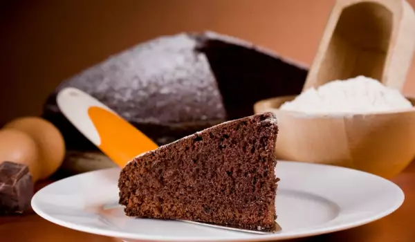 Cocoa Cake with Jam