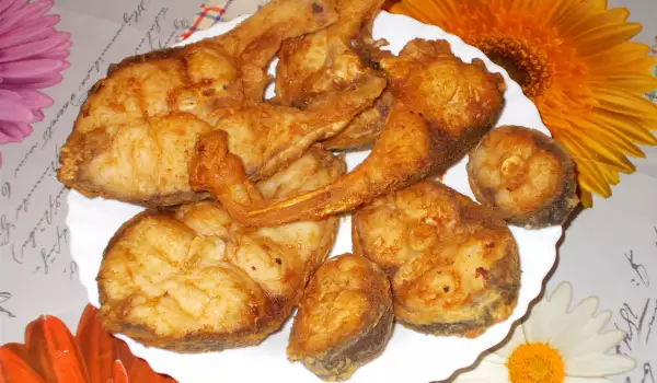 Fried Silver Carp with Garlic Flavor