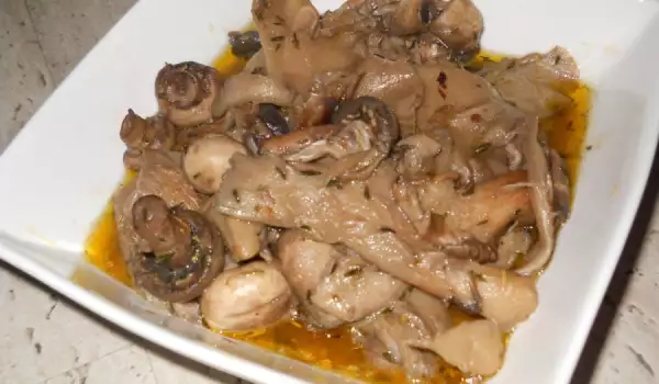 Fried Mushrooms with Butter, Rosemary and Thyme