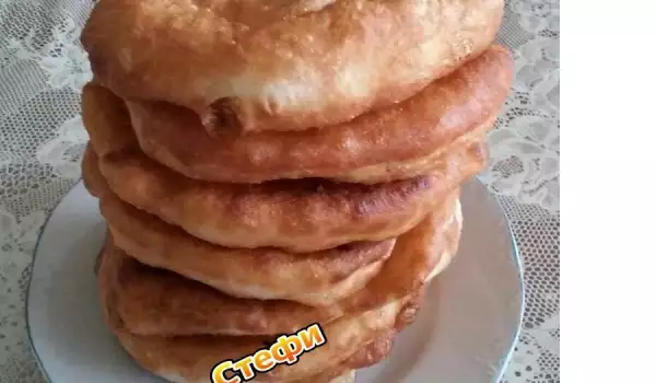 Fried Bulgarian Mekitsi