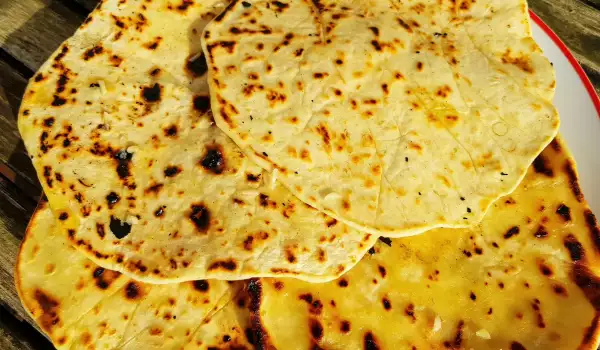 Flatbread with Butter and Garlic