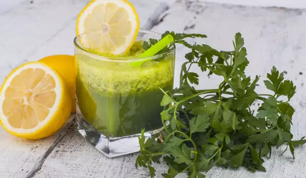 Parsley and Parsley Juice