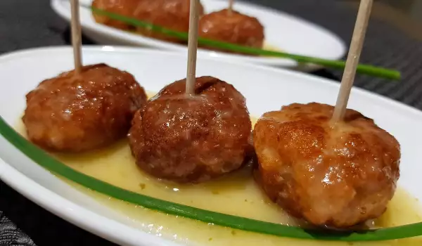 Party Fish Meatballs in White Wine Sauce