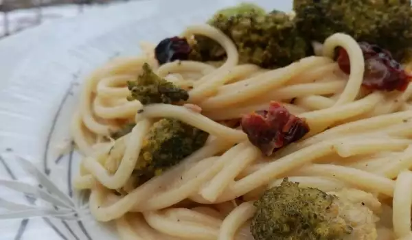 Pasta with Broccoli and Cream Cheese