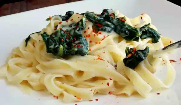 White Cheese and Spinach Pasta