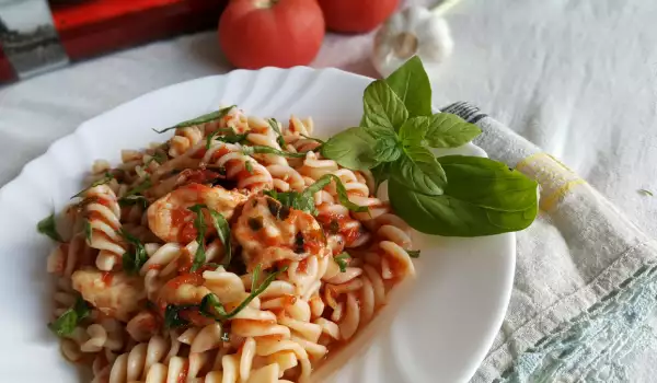 Pasta with Mozzarella and Tomatoes