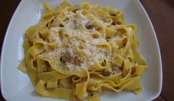 Pasta with Garlic and Parmesan