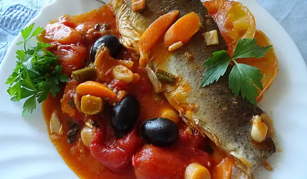 Pan-Fried Trout in Tomato Sauce
