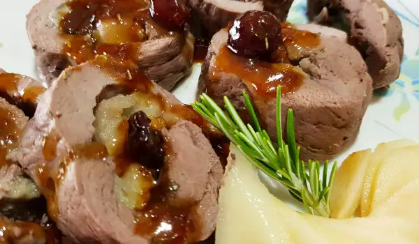Duck Rolls with a Sumptuous Sauce