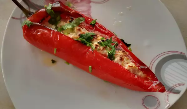 Greek-Style Roasted Red Peppers